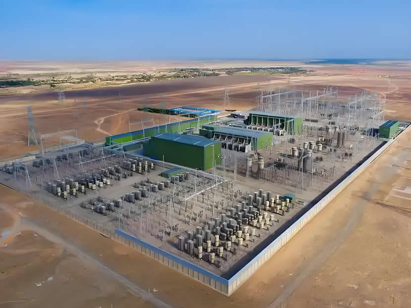 哈密市薩依蘇2號電站六標(biāo)段定制成套恒壓供水設(shè)備+一體化消防泵站+不銹鋼水箱一套